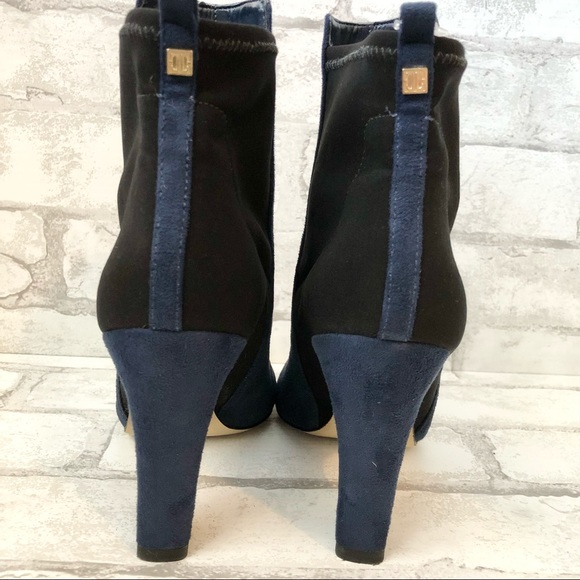 Beautiful Ivanka Trump Blue Suede/Black Elastic Ankle Boots - Picture 7 of 12